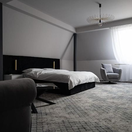 Hotel Cristal Cluj-Napoca Buitenkant foto