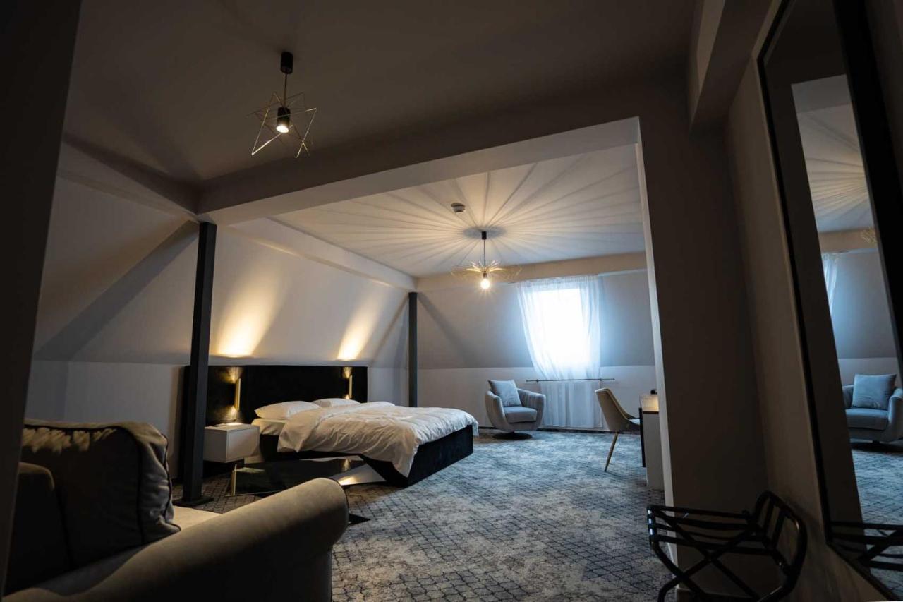 Hotel Cristal Cluj-Napoca Buitenkant foto