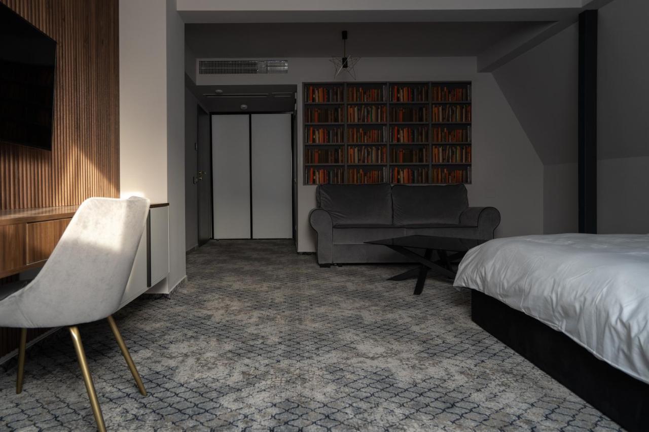 Hotel Cristal Cluj-Napoca Buitenkant foto