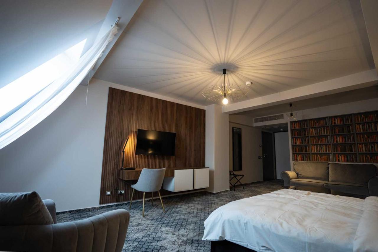 Hotel Cristal Cluj-Napoca Buitenkant foto