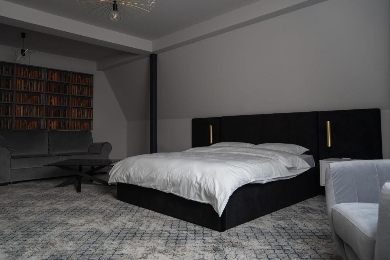 Hotel Cristal Cluj-Napoca Buitenkant foto