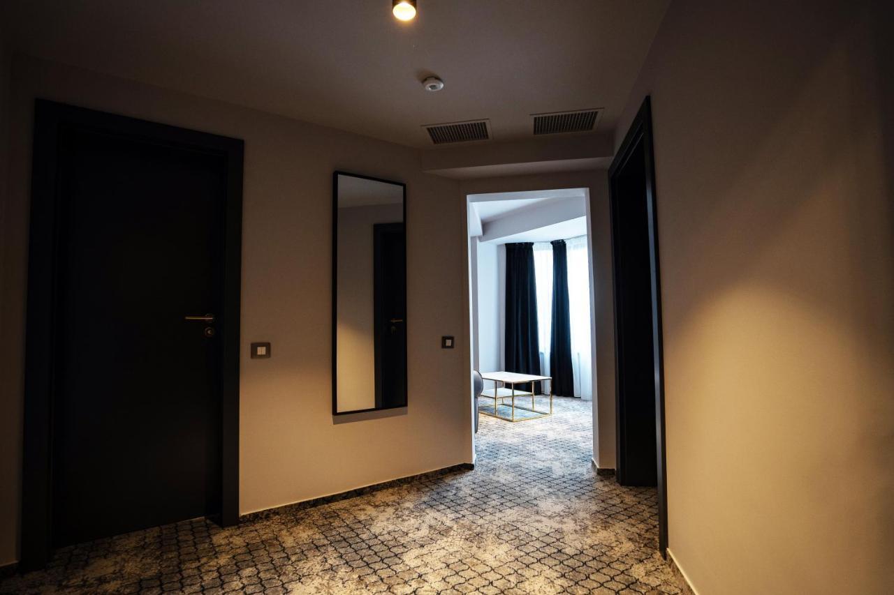 Hotel Cristal Cluj-Napoca Buitenkant foto