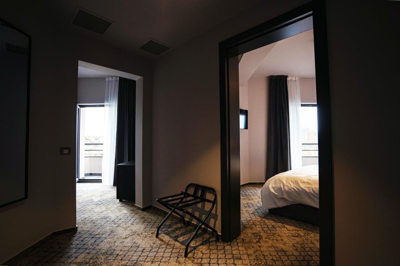 Hotel Cristal Cluj-Napoca Buitenkant foto